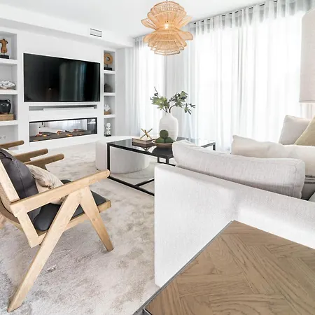 Mesas * Эстепона